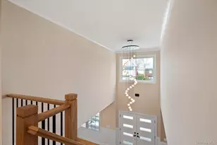 3356 Carrollton Ave, Wantagh, NY 11793 - Photo 22