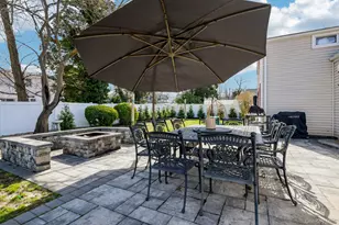 4 Jeffrey Ln, Setauket, NY 11733 - Photo 26