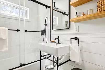 4 Jeffrey Lane, Setauket, NY 11733 - Photo 20