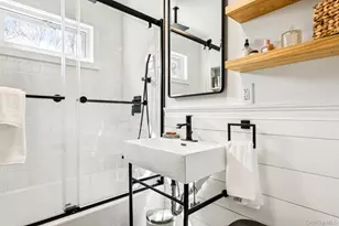 4 Jeffrey Ln, Setauket, NY 11733 - Photo 20