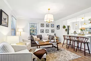 4 Jeffrey Ln, Setauket, NY 11733 - Photo 2