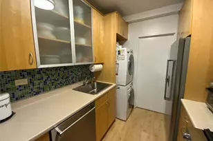 271-10 Grand Central Pkwy, Floral Park, NY 11005 - Photo 8