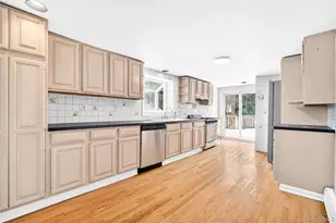 24 Old Knollwood Rd, White Plains, NY 10607 - Photo 6