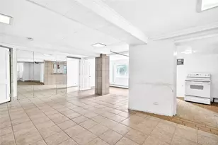 24 Old Knollwood Rd, White Plains, NY 10607 - Photo 36