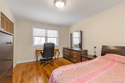 22455 Kingsbury Avenue #B, Oakland Gardens, NY 11364 - Photo 8