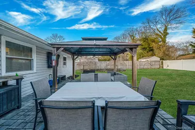 9 Allegheny Drive E, Farmingville, NY 11738 - Photo 24