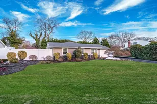 9 Allegheny Dr E, Farmingville, NY 11738 - Photo 2