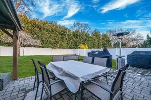 9 Allegheny Dr E, Farmingville, NY 11738 - Photo 26