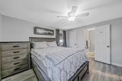 9 Allegheny Drive E, Farmingville, NY 11738 - Photo 16