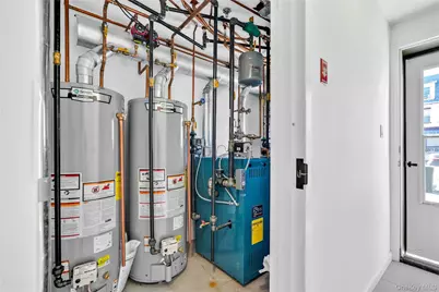 2805 21st Avenue #3, Astoria, NY 11105 - Photo 18