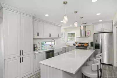 7 Gerber Street, Dix Hills, NY 11746 - Photo 4