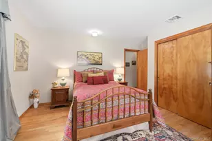 318 B Mill Rd, Manorville, NY 11949 - Photo 14