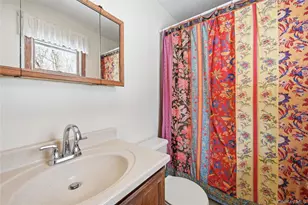 318 B Mill Rd, Manorville, NY 11949 - Photo 14