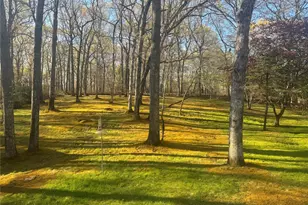 318 B Mill Rd, Manorville, NY 11949 - Photo 24