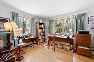 318 B Mill Rd, Manorville, NY 11949 - Photo 16