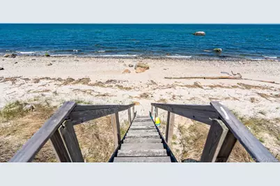 4105 Soundview Avenue, Mattituck, NY 11952 - Photo 2