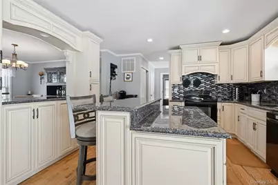 106 Park Avenue, Miller Place, NY 11764 - Photo 8