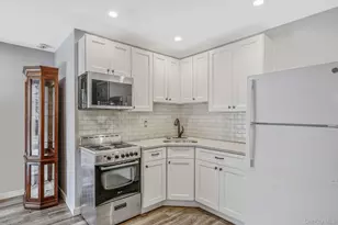 9 Barnes Rd, Manorville, NY 11949 - Photo 20