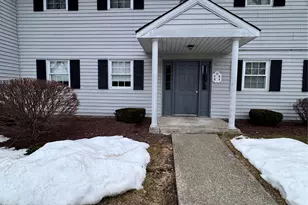 15 Fern Ct, Fishkill, NY 12524 - Photo 2