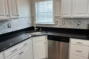 1661-539 Old Country Rd, Riverhead, NY 11901 - Photo 18