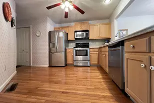 508 Somerset Ct, Fishkill, NY 12524 - Photo 2