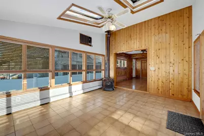 812 Halstead Avenue, Mamaroneck, NY 10543 - Photo 16