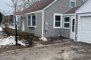 118 Patchogue-Yaphank Rd, Patchogue, NY 11772 - Photo 2