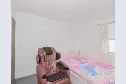 212 Ilyssa Way, New York, NY 10312 - Photo 10