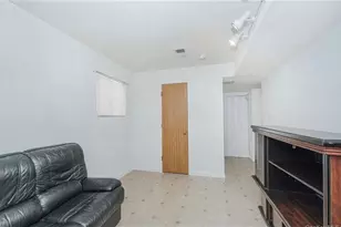 212 Ilyssa Way, New York, NY 10312 - Photo 16