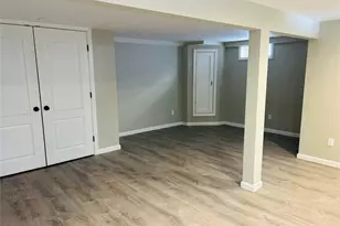 19 Alan Ct, Plainview, NY 11803 - Photo 10