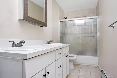 59 Oak Street, Amityville, NY 11701 - Photo 18