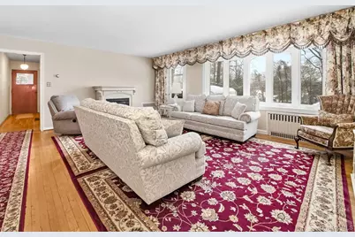 5 N Shenorock Drive, Yorktown Heights, NY 10598 - Photo 2