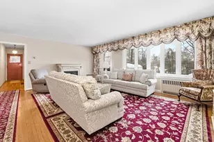 5 N Shenorock Dr, Yorktown Heights, NY 10598 - Photo 2