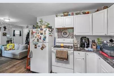 13 Carr Lane, Medford, NY 11763 - Photo 10