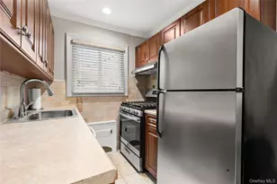 326 Edmunton Dr, North Babylon, NY 11703 - Photo 8