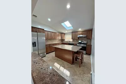 253-12 58 Avenue, Little Neck, NY 11362 - Photo 4