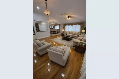 253-12 58 Avenue, Little Neck, NY 11362 - Photo 10