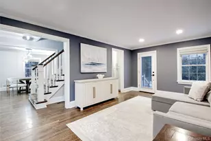 6 Boylston St, Garden City, NY 11530 - Photo 4