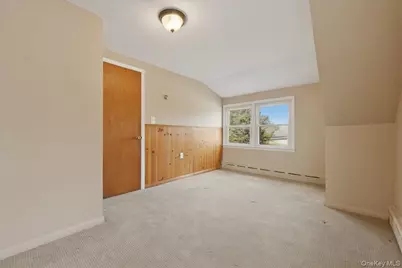 25 Peacock Lane, Levittown, NY 11756 - Photo 14