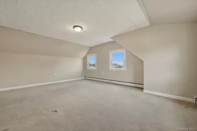 25 Peacock Lane, Levittown, NY 11756 - Photo 20