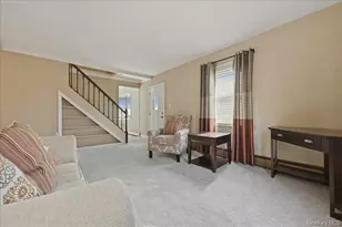 25 Peacock Ln, Levittown, NY 11756 - Photo 6