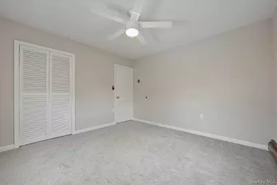 25 Peacock Lane, Levittown, NY 11756 - Photo 10