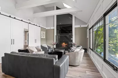 131 Fleets Cove Road, Huntington, NY 11743 - Photo 20