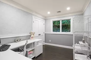 131 Fleets Cove Rd, Huntington, NY 11743 - Photo 34