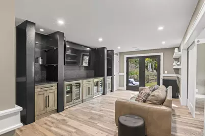 131 Fleets Cove Road, Huntington, NY 11743 - Photo 22