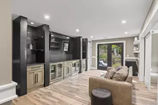 131 Fleets Cove Rd, Huntington, NY 11743 - Photo 22