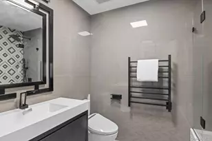 131 Fleets Cove Rd, Huntington, NY 11743 - Photo 30