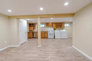 160 Sackville Rd, Garden City, NY 11530 - Photo 18