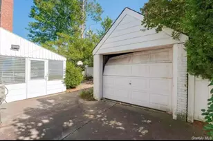 636 S 13th St, New Hyde Park, NY 11040 - Photo 16