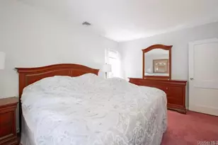 636 S 13th St, New Hyde Park, NY 11040 - Photo 6